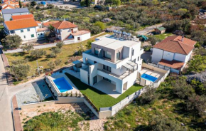 Amazing apartment in Murter with WiFi and 2 Bedrooms